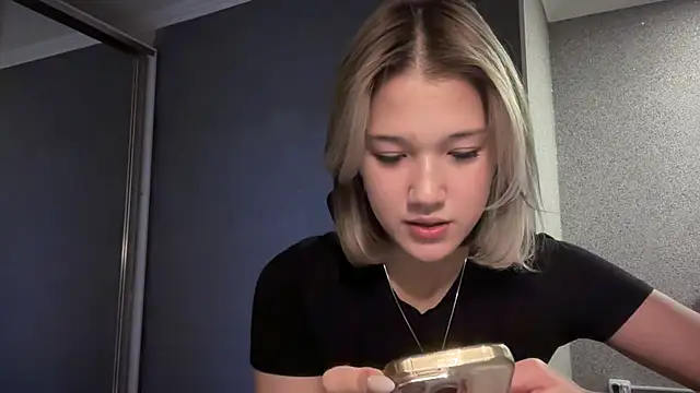 lilXdomiii online show from 03.17.26