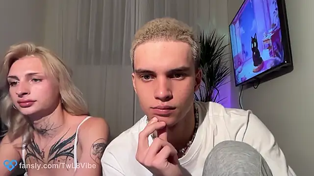 Snapshot of twl8vibe chatting on 02.06.26 twl8vibe online show from 02.06.26