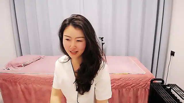 Snapshot of anne2026 chatting on 04.04.26 anne2026 online show from 04.04.26