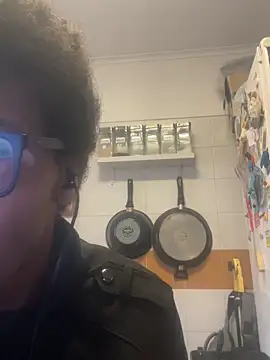 Snapshot of ELPikaPreta chatting on 02.15.26 ELPikaPreta online show from 02.15.26