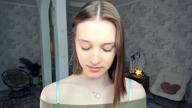 LianneBynon online show from 04.09.26