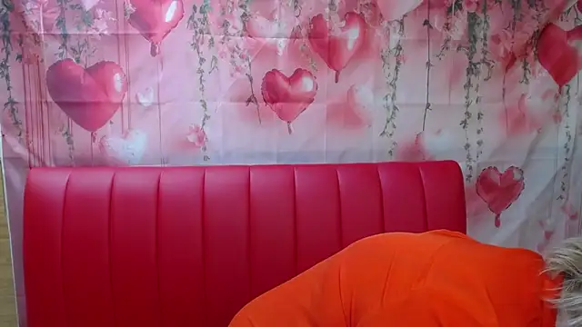 Snapshot of RenataDaster chatting on 02.22.26 RenataDaster online show from 02.22.26