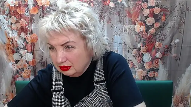 Snapshot of RenataDaster chatting on 02.26.26 RenataDaster online show from 02.26.26