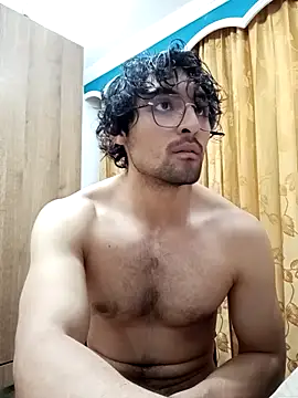 Snapshot of Apolo_Men chatting on 02.01.26 Apolo Men online show from 02.01.26