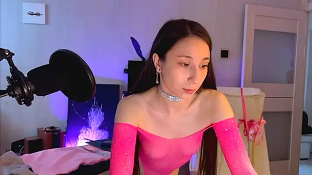 Snapshot of karinasun chatting on 02.12.26 karinasun online show from 02.12.26