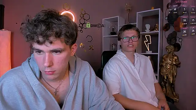Snapshot of kevin_nix chatting on 05.18.26 kevin nix online show from 05.18.26