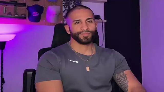 SamDornan51 online show from 04.17.26