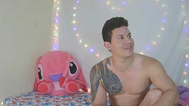 Snapshot of Eternalfuego chatting on 02.15.26 Eternalfuego online show from 02.15.26