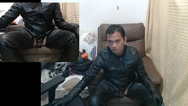 Leatherbdsm81 online show from 05.07.26