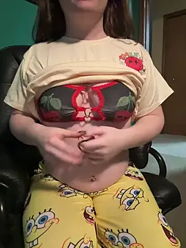 Snapshot of sweetandspicy2026 chatting on 02.04.26 sweetandspicy2026 online show from 02.04.26