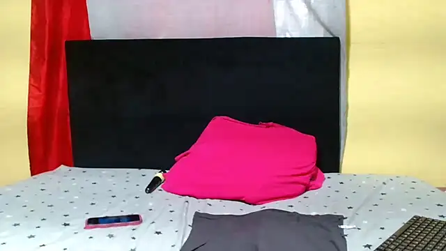 Snapshot of JinglynJuicy22 chatting on 02.04.26 JinglynJuicy22 online show from 02.04.26