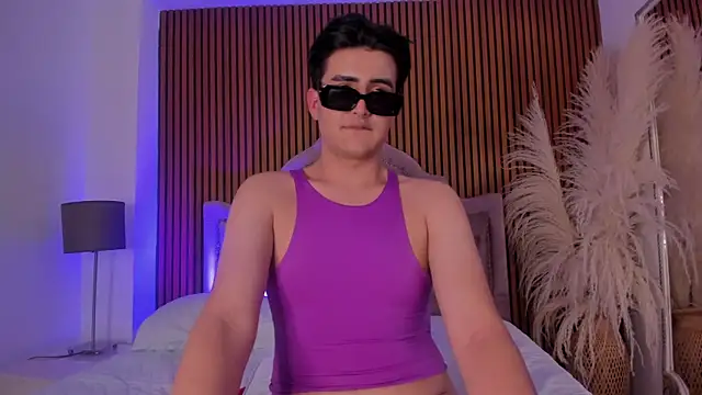 noahWolff  online show from 02.15.26