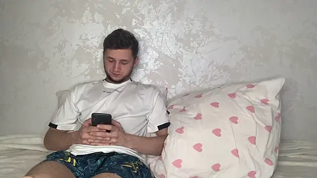 MoonBabyCouple online show from 05.08.26