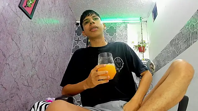 sexyboys cutexx18 online show from 02.09.26