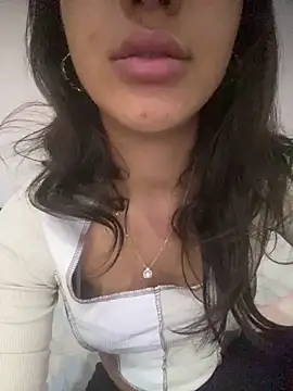 Snapshot of Nour-Lina chatting on 02.02.26 Nour-Lina online show from 02.02.26