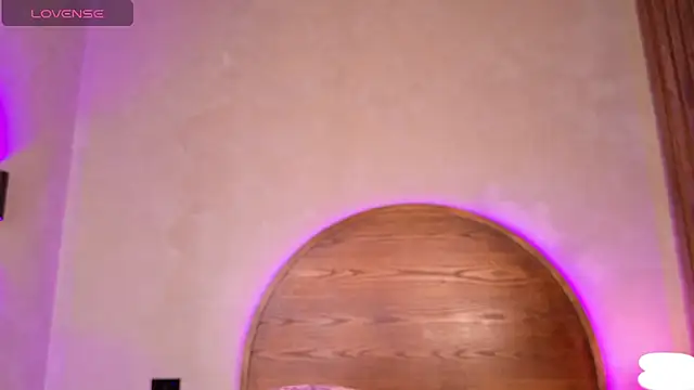 mollyjackson  online show from 06.11.26
