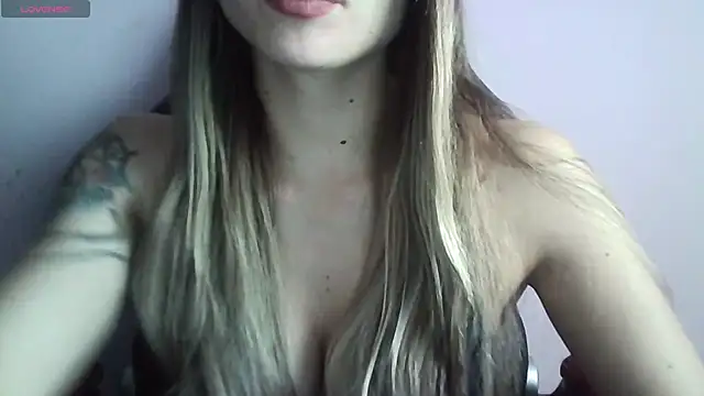 Snapshot of Tifanny_0a chatting on 06.01.26 Tifanny 0a online show from 06.01.26