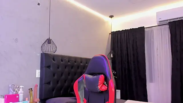naomi  blair online show from 07.17.26