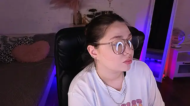 vanessaparadiza online show from 05.12.26