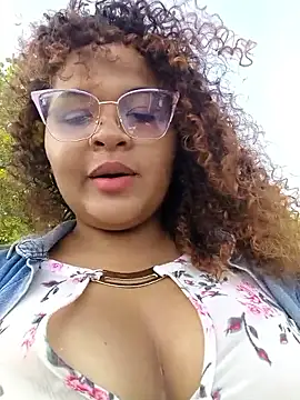 Snapshot of AdinaSkaly chatting on 02.27.26 AdinaSkaly online show from 02.27.26