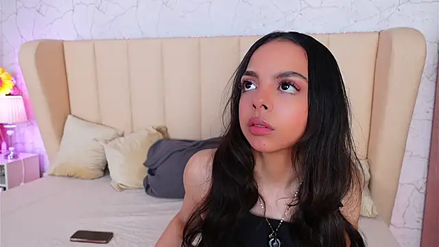 BambiRoses online show from 04.07.26