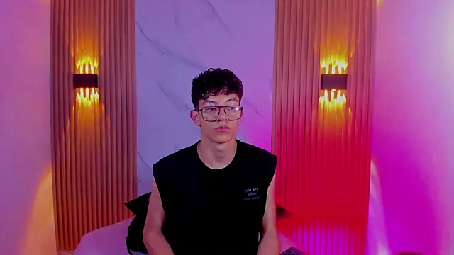 Snapshot of Christopher_Hunter chatting on 02.25.26 Christopher Hunter online show from 02.25.26