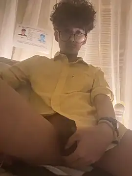 Snapshot of monkeyk1ng chatting on 02.22.26 monkeyk1ng online show from 02.22.26