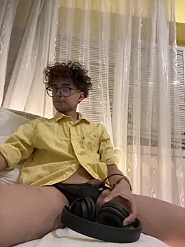 Snapshot of monkeyk1ng chatting on 03.12.26 monkeyk1ng online show from 03.12.26