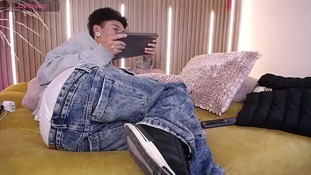 David Banks  online show from 03.18.26