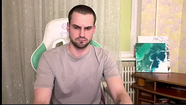 Snapshot of Cari__ chatting on 02.04.26 Cari online show from 02.04.26