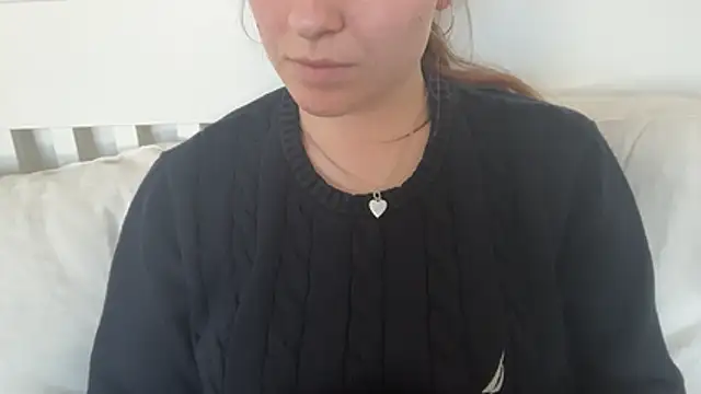 Snapshot of Lucyschickt chatting on 04.21.26 Lucyschickt online show from 04.21.26