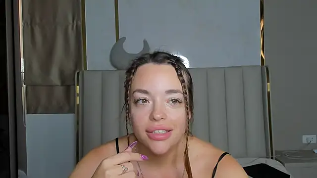 stellaa quenn online show from 02.09.26