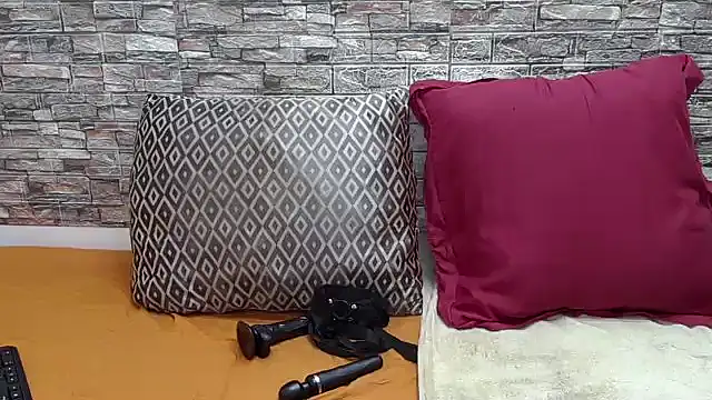 MiniSeduction online show from 04.02.26