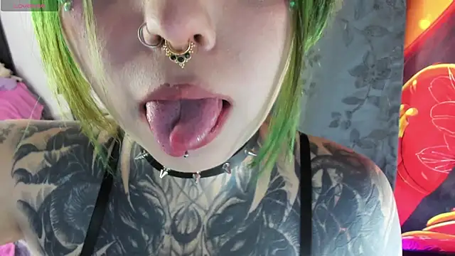 Snapshot of Zenith_Raven chatting on 02.04.26 Zenith Raven online show from 02.04.26