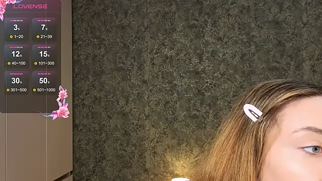 AuraM00n online show from 04.19.26