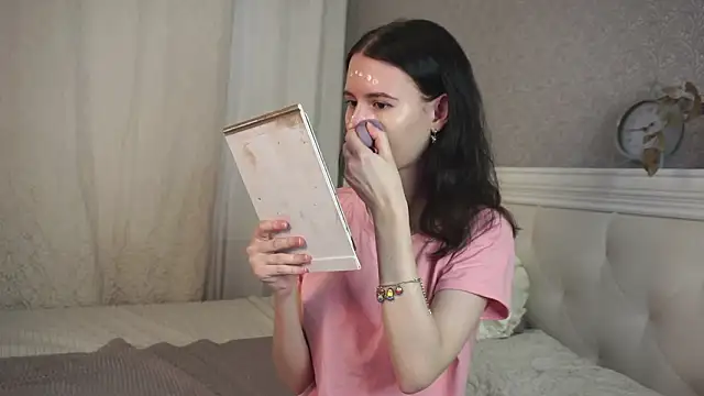 Snapshot of Glow_hollow chatting on 02.11.26 Glow hollow online show from 02.11.26