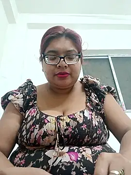 Elie Hallway online show from 02.05.26