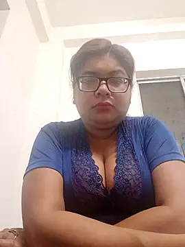 Elie Hallway online show from 03.07.26