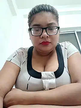 Elie Hallway online show from 04.03.26