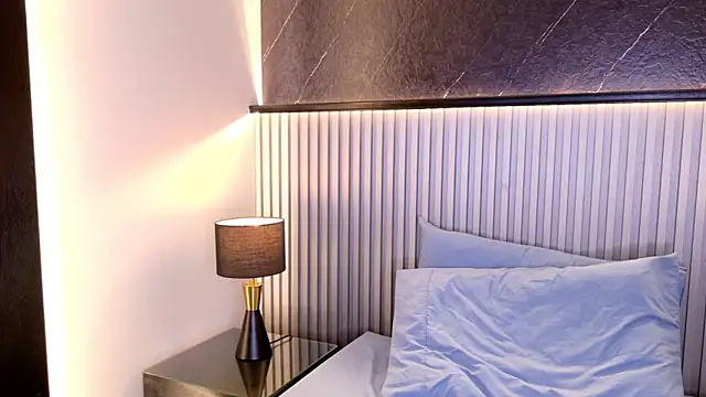 annie hawk online show from 03.27.26