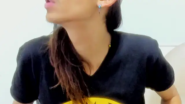 Snapshot of Noha-Smith chatting on 03.01.26 Noha-Smith online show from 03.01.26