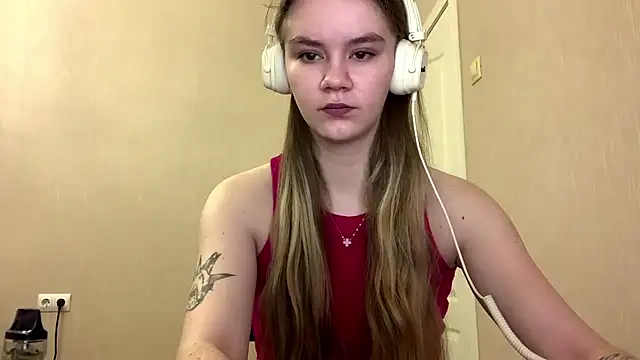 Snapshot of AgnesShy_ chatting on 02.26.26 AgnesShy online show from 02.26.26