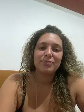 Snapshot of LoiraQuente69 chatting on 05.08.26 LoiraQuente69 online show from 05.08.26