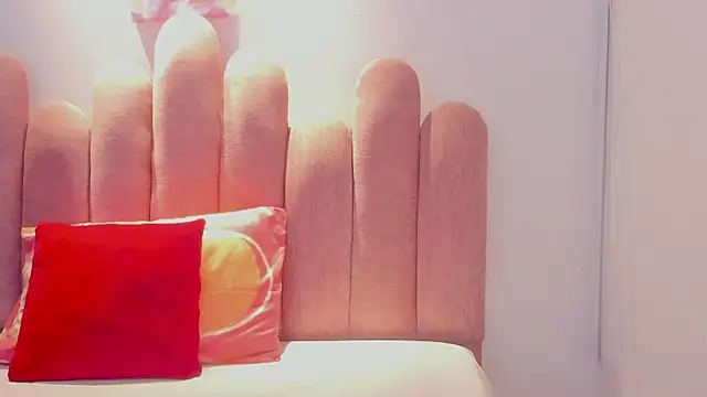 SamanthaHill  online show from 05.06.26