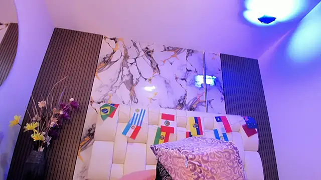 sophiaa10 online show from 06.26.26