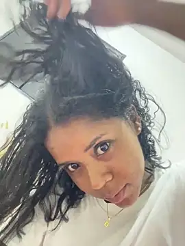 Snapshot of LIA_PARKERR chatting on 02.21.26 LIA PARKERR online show from 02.21.26