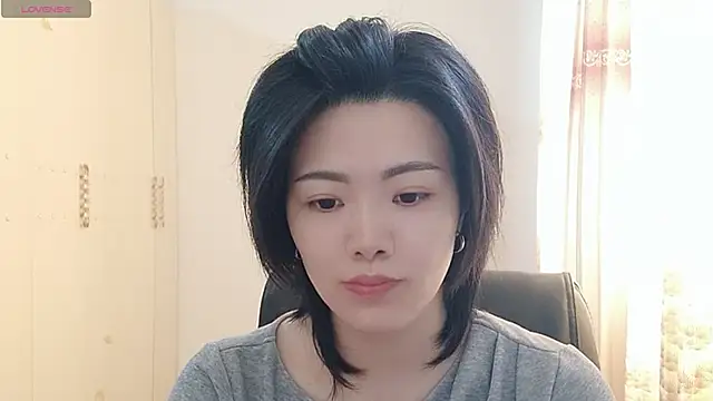 Snapshot of Nikishine chatting on 05.17.26 Nikishine online show from 05.17.26