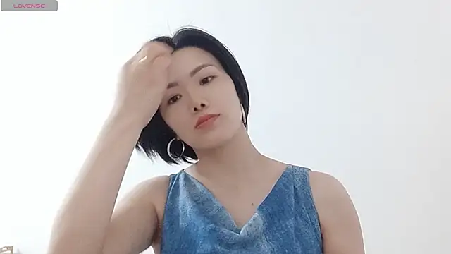 Snapshot of Nikishine chatting on 05.20.26 Nikishine online show from 05.20.26