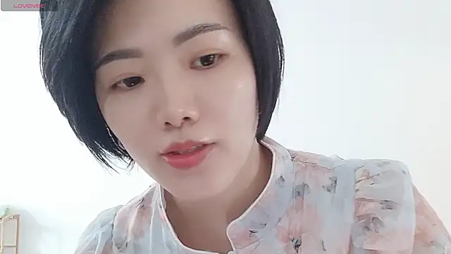 Snapshot of Nikishine chatting on 05.28.26 Nikishine online show from 05.28.26