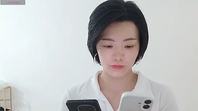 Snapshot of Nikishine chatting on 05.30.26 Nikishine online show from 05.30.26